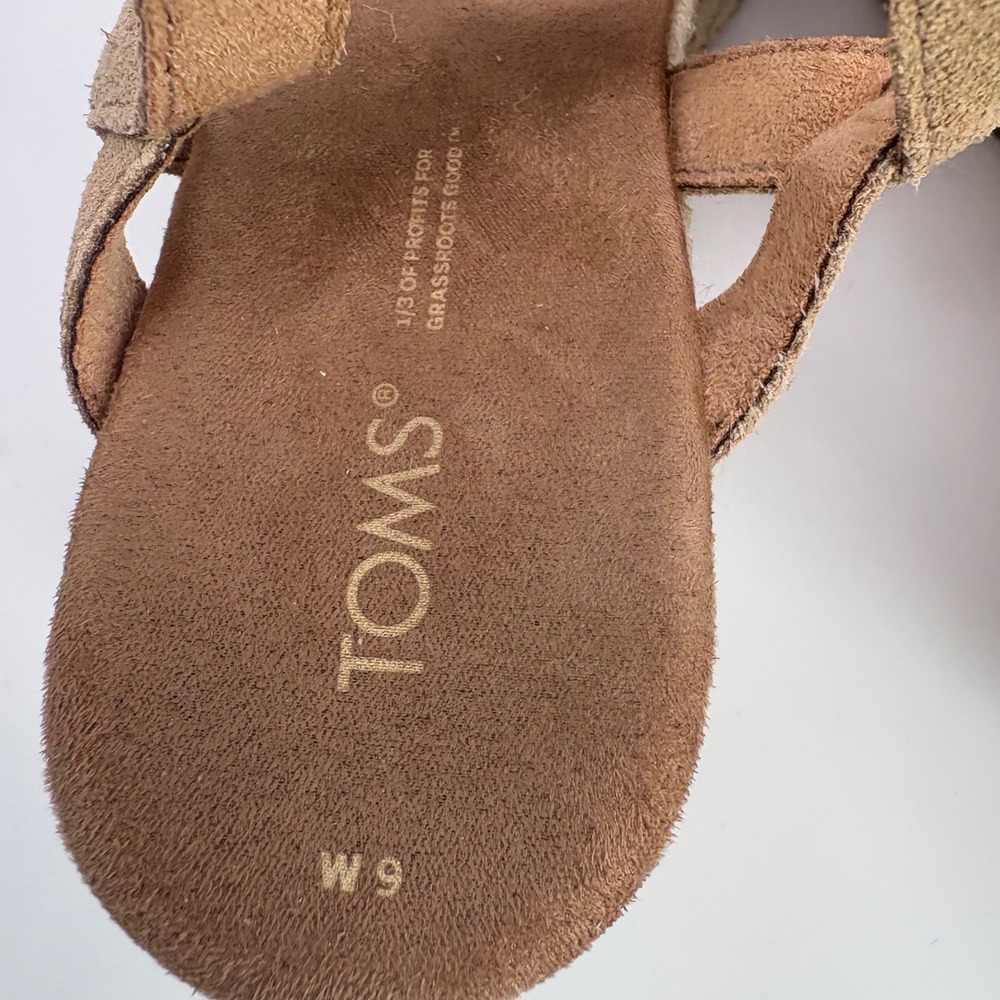 Toms Womens 9 Sandals Tan Suede Espadrille Willow Wedge Platform Honey 3.5" Heel - Picture 5 of 11